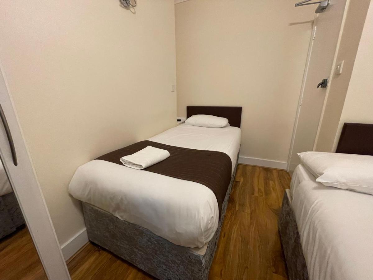 Kings Cross Hotel Лондон Екстериор снимка