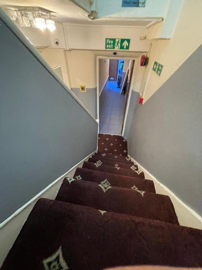 Kings Cross Hotel Лондон Екстериор снимка